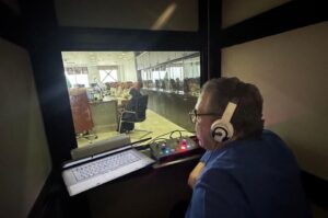 عرب و عجم تقدم خدمات الترجمة الفورية لصالح نزاهة في دراسة وطنية لتحفيز معايير الشفافية في القطاع الخاص